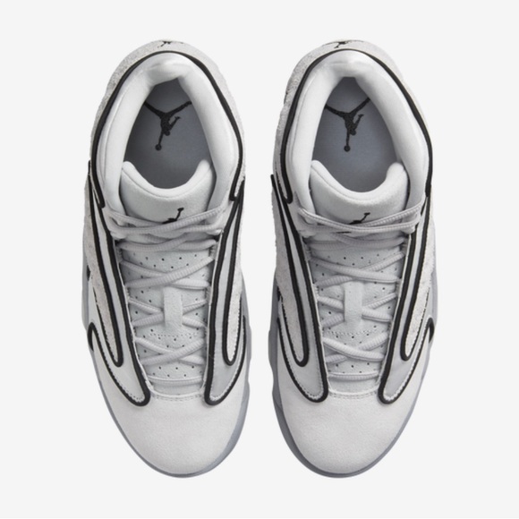 Air Jordan OG is ready for its debut. - Picture 2 of 4